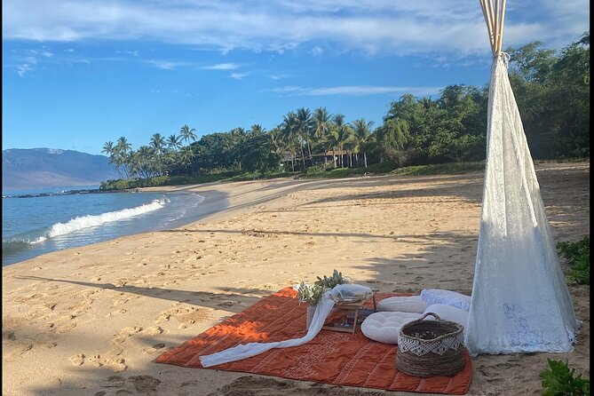Brunch at Beautiful Beach with Photos - Getting to Makena Rd, and how the private setup works