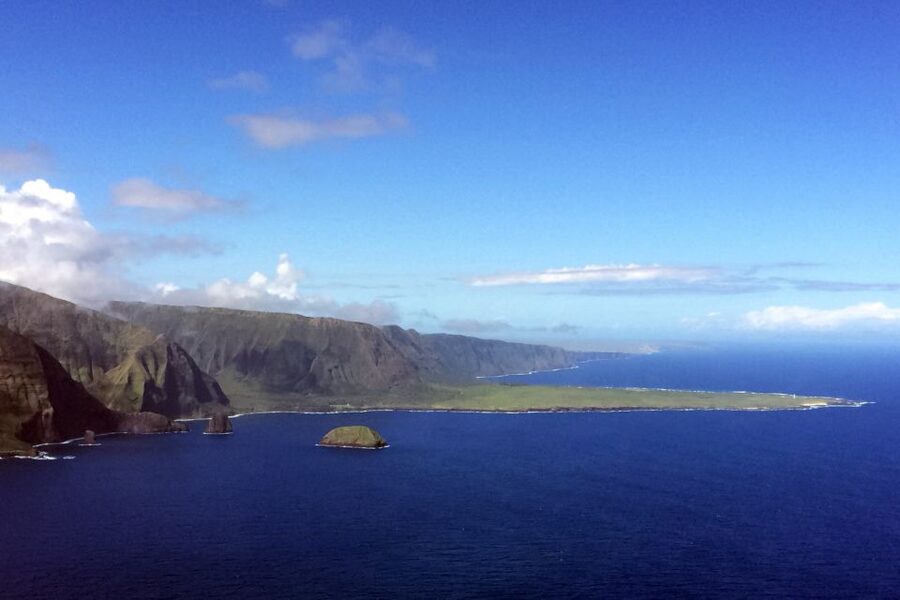 Central Maui: Two-Island Scenic Helicopter Flight to Molokai - Comfort, seating, and motion-sickness reality checks