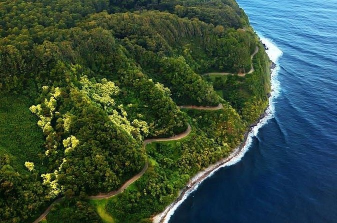 Cruise Ship Shore Excursion: Kahului Heavenly Hana Tour - The guide makes the long day feel manageable