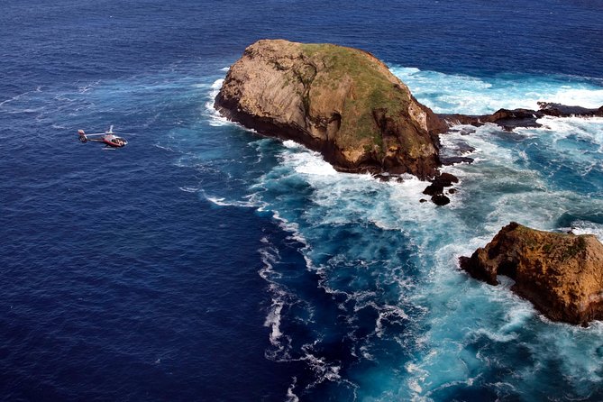 Deluxe Helicopter Tour of Molokai and Maui - Pailolo Channel Crossing to Maui: Iao Valley and West Maui Mountains
