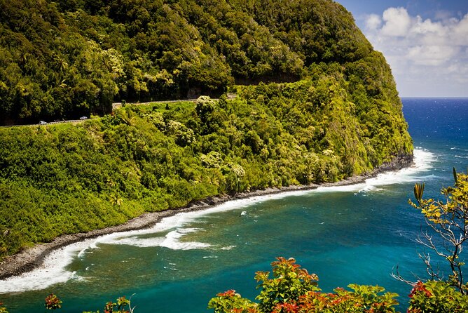 Famous Road to Hana Waterfalls, Black Sand Beach & Lunch - Why this Road to Hana day feels different than DIY