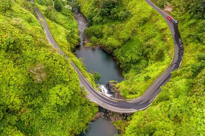 Famous Road to Hana Waterfalls, Black Sand Beach & Lunch - Aunty Sandy’s Banana Bread: the roadside break that people actually remember