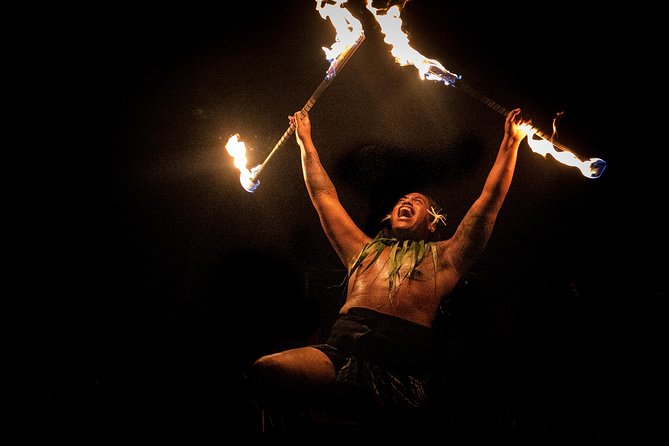 Feast at Mokapu Luau in Wailea - How the evening flows: sunset show energy plus table service