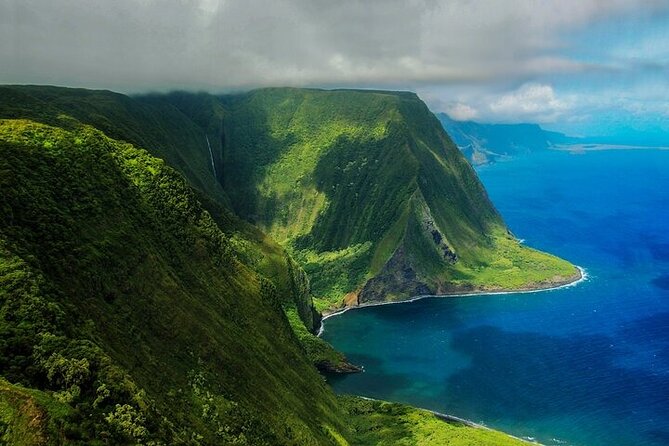 First Class Waterfalls of West Maui and Molokai Helicopter Tour - Comfort, safety, and what you should do before you fly