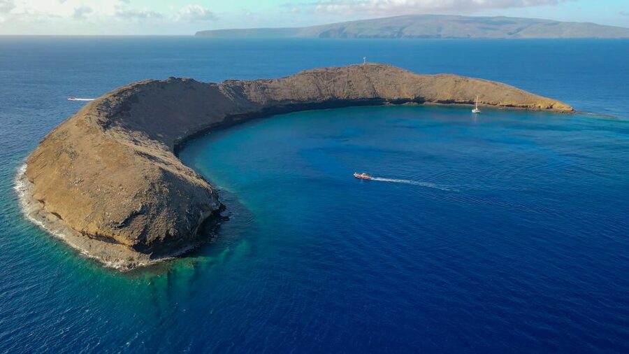 From Kihei: Molokini Crater and Turtle Town Snorkeling - The boat experience: comfort, gear, and handling uneven seas