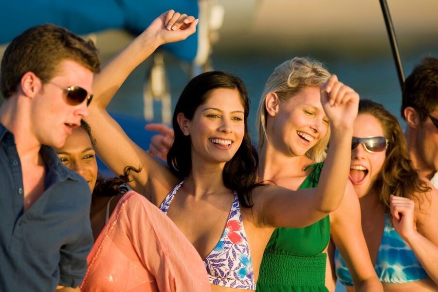 From Ma'alaea: Sunset Dinner Cruise Aboard the Quicksilver - Key points before you board