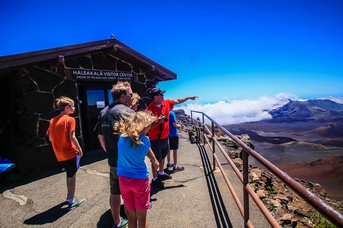 Haleakala Classic Vehicle Sunrise Tour with Breakfast - The summit cold is real, and packing smart beats guessing