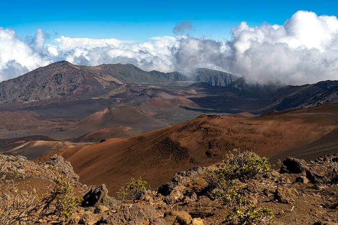 Haleakala Crater Hiking Experience - The Early Stop at 8,000 Feet (Snack Time and Acclimation)