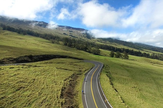 Haleakala Morning Best Guided Bike Tour with Bike Maui - Kona bikes and the gear that keeps you from freezing on descent