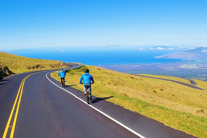 Haleakala Sunrise Best Self-Guided Bike Tour - Upcountry Maui and Makawao: biking through town and choosing breakfast on your terms