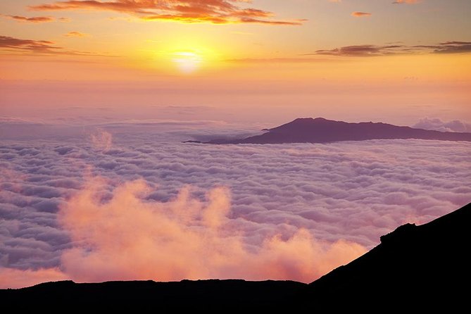 Haleakala Sunrise Tour with Breakfast and West Side Pickup - The Long Morning: Timing, Cold, and Van Comfort