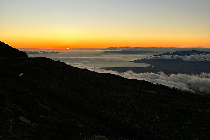 Haleakala Sunset Open Air Jeep Private Tour - Sunset timing at the summit: what to expect when colors change
