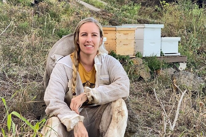 Honey Bee Adventure at the Maui Honey Bee Sanctuary - Before You Go: What to Wear So the Bees Feel Normal