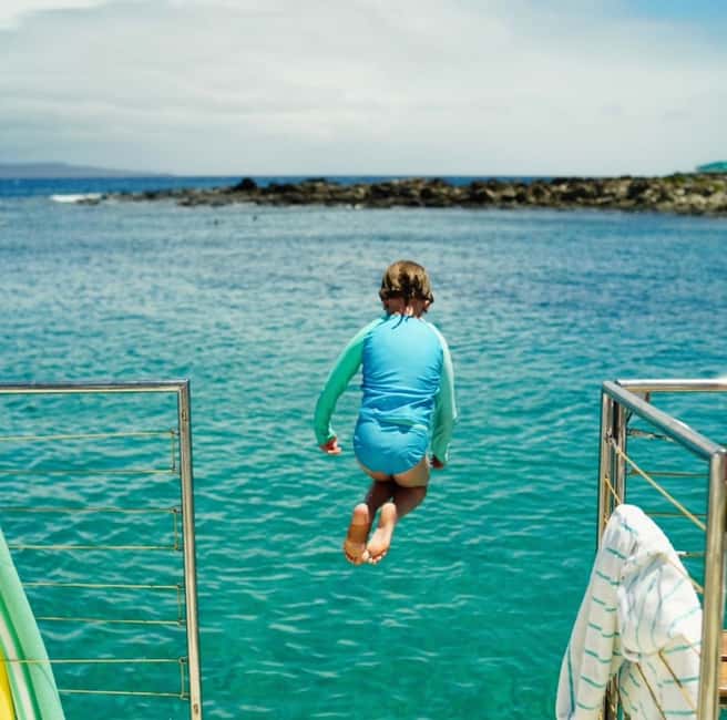 Ka'anapali Beach: Coral Reef Snorkel and Turtle Spotting - The deck time: open bar, snacks, and why this makes the day feel like a treat