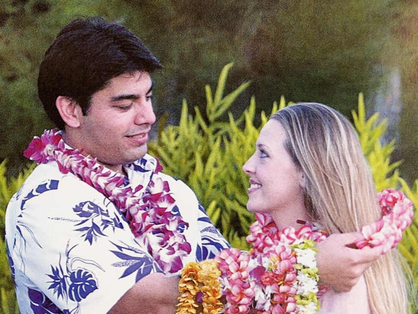 Kahului Airport: Maui Flower Lei Greeting Upon Arrival - Who this suits best on Maui