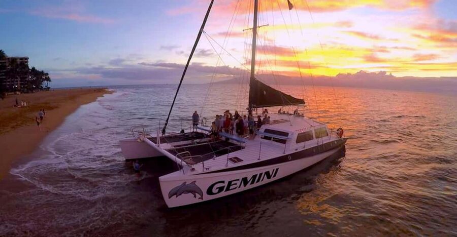 Maui: 2 Hour Sunset Dinner Sail with Open Bar and Appetizers - The 2-Hour Flow: From Boarding to Sunset Photo Position