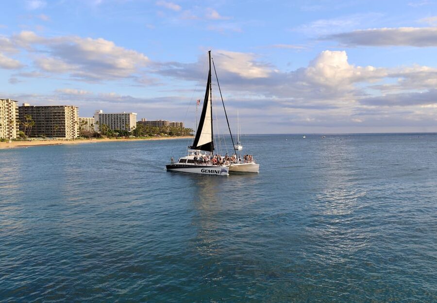 Maui: 2 Hour Sunset Dinner Sail with Open Bar and Appetizers - Who Should Book This Sail, and Who Might Prefer a Different Plan