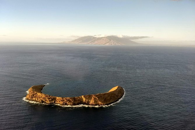 Maui Circle Island-PRIVATE-Air Tour for 2-5: Waterfalls & Lava! - Honolua Bay, Kapalua, and the Resort Coast from Above