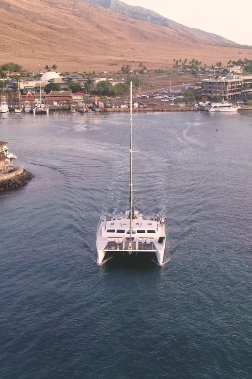Maui: Deluxe Molokini Snorkel with Breakfast & Lunch - Photos onboard and in-water: how to use them without overspending