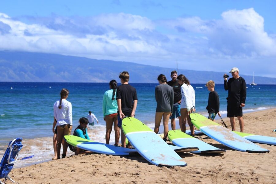 Maui: Group Surf Lesson - Kaanapali Beach: a classic place to get your first wave right