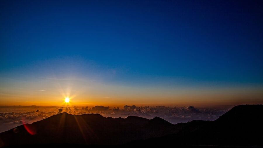 Maui: Haleakala National Park Sunrise Tour - Brand-new vans and big windows: The comfortable climb