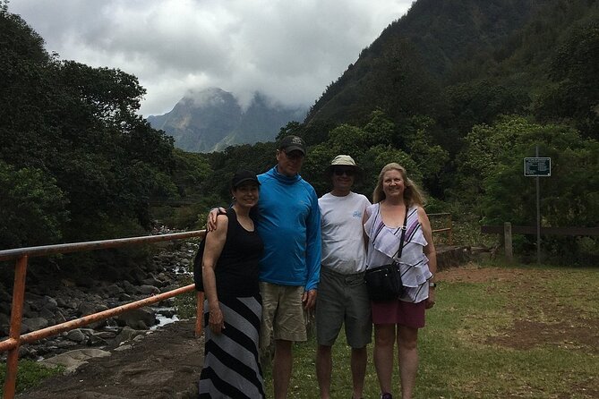 Maui Historical Island Tour - Stop 1: Kepaniwai Park and Heritage Gardens for cultural context