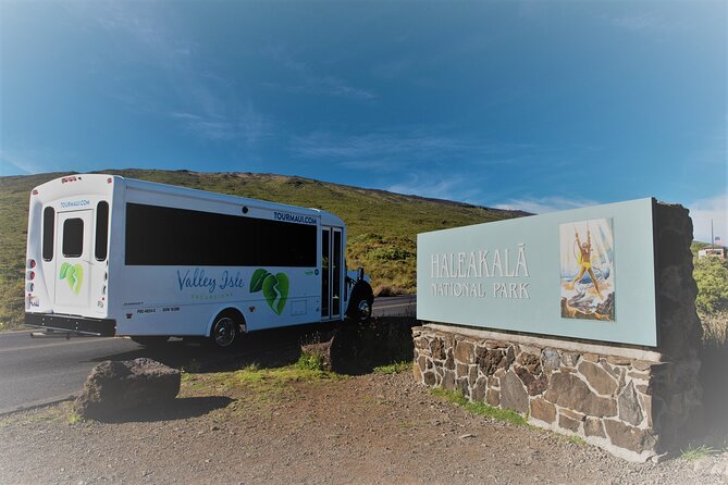 Maui: Majestic Haleakala Sunrise Tour with Pick-up - Haleakala Crater sunrise: where the payoff is, and where reality hits