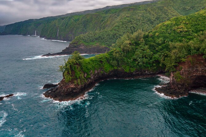 Maui & Molokai Spectacular with Exclusive Landing Helicopter Tour - Bose Aviation Headsets, 2-Way Mic, and First-Class Seats: Comfort That Improves the Whole Flight