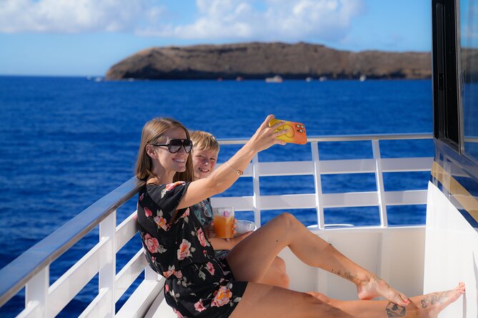 Maui: Molokini and Turtles Luxury Yacht Snorkel - Turtle Town snorkeling: how sea turtles fit into your actual swim time