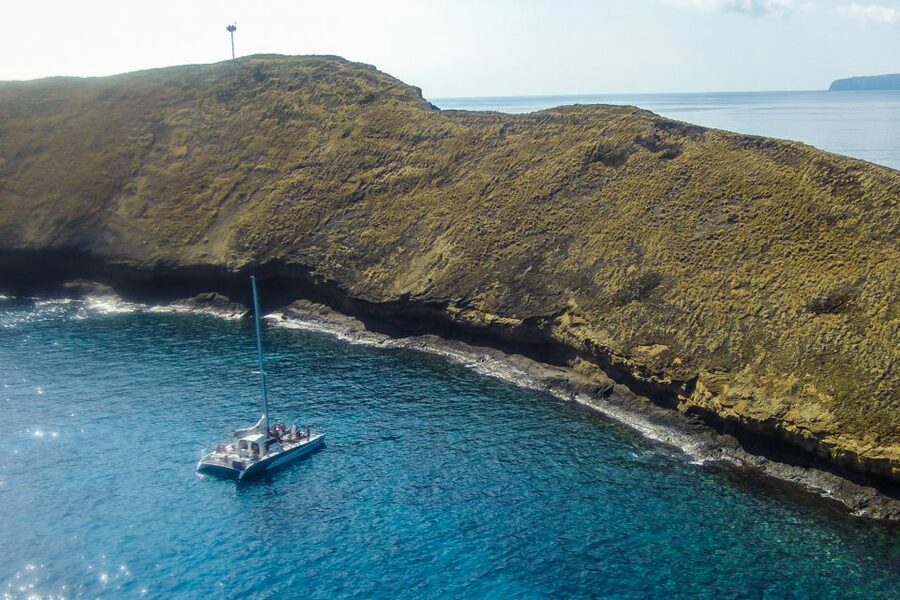 Maui: Molokini Snorkel and Performance Sail with Lunch - After snorkeling: freshwater shower and a buffet lunch that beats the usual “boat food” problem