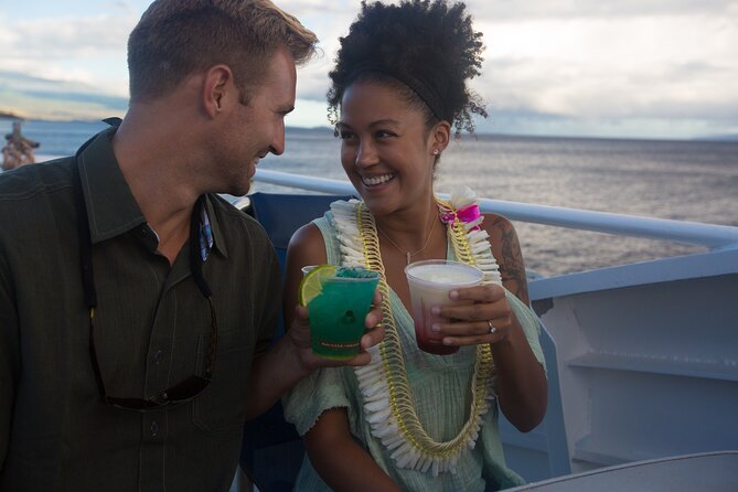 Maui Premium Dinner Cruise: Four Course Dining Experience - Outdoor seating vs wind: how to stay comfortable