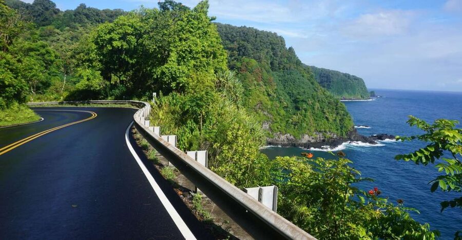 Maui: Private Guided Halfway to Hana Tour - Hitting the North Shore hot spot for surfers and windsurfers