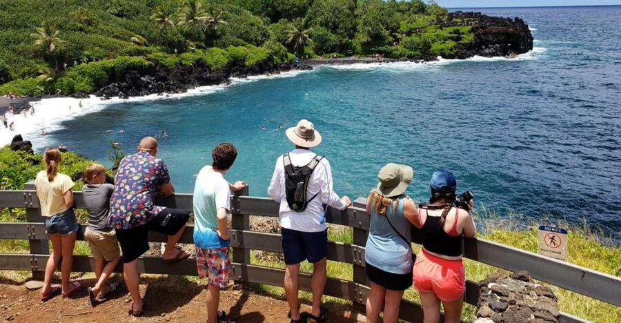 Maui: Road to Hana Adventure with Breakfast & Lunch - Road to Hana without the driving stress
