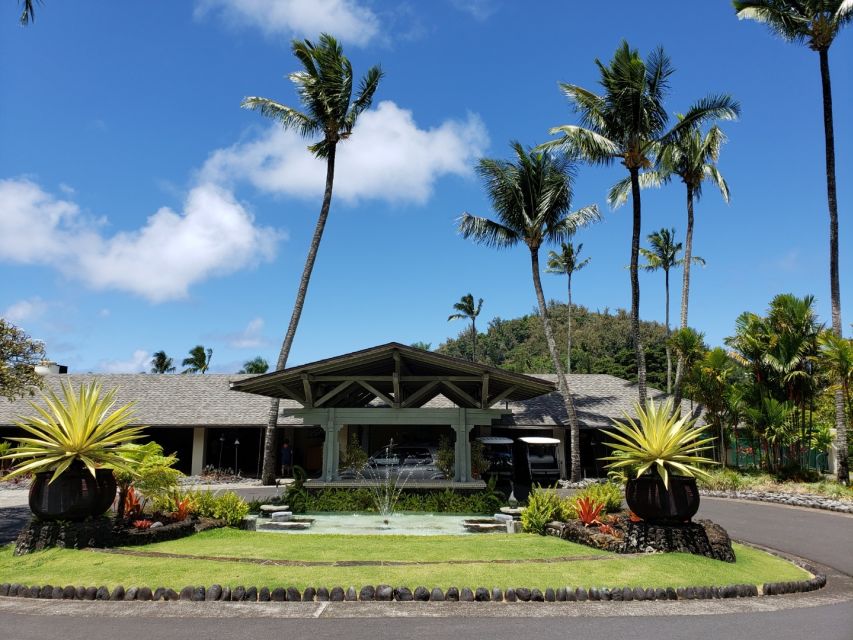 Maui: Road to Hana Adventure with Breakfast & Lunch - Morning start: the 8:30 departure and where the bus actually is