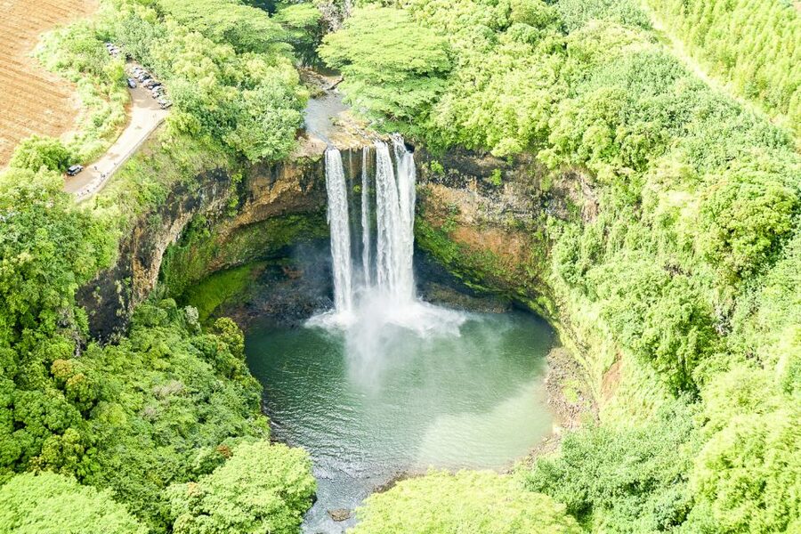 Maui: Road to Hana Helicopter & Waterfall Tour with Landing - Commentary in English, and why the pilot’s role matters