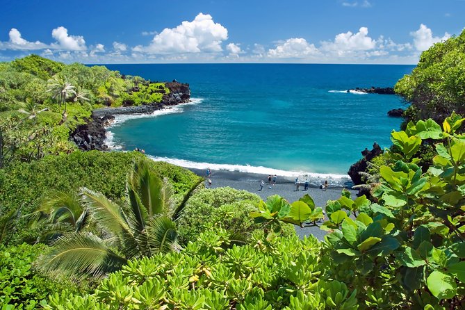 Maui: Road to Hana Luxury Limo-Van Tour with Helicopter Flight - Luxury Limo-Van Comfort on the Winding Road to Hana