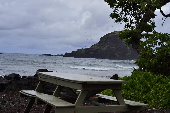 Maui Shore Excursions : Road to Hana With Pickup & Lunch - Wai‘anapanapa State Park: Black-Sand Beach, Caves, and Lunch