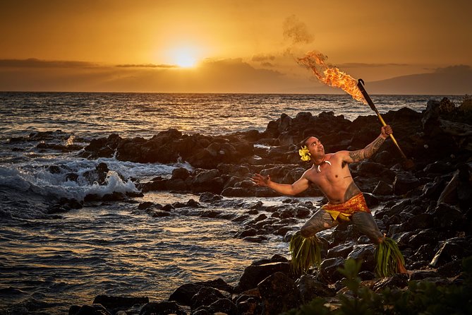 Maui: Te Au Moana Luau at The Wailea Beach Marriott Resort - Fire knife, pre-show energy, and how the evening actually moves