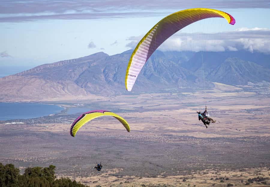 Maui: Top Gun Paragliding Tandem Flight - Getting Harnessed for Tandem Paragliding, Without Any Cliff Jumping
