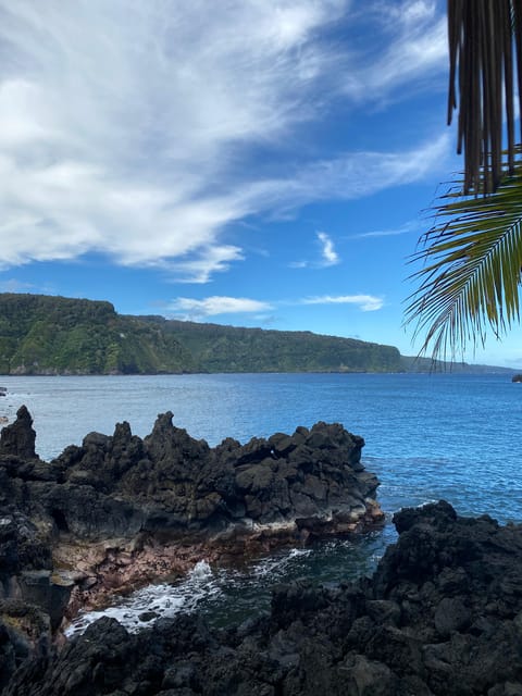 Maui: Van Day Trip to Hana with Local Guide and Lunch - Lunch at Wai’anapanapa State Park, plus a quieter reset