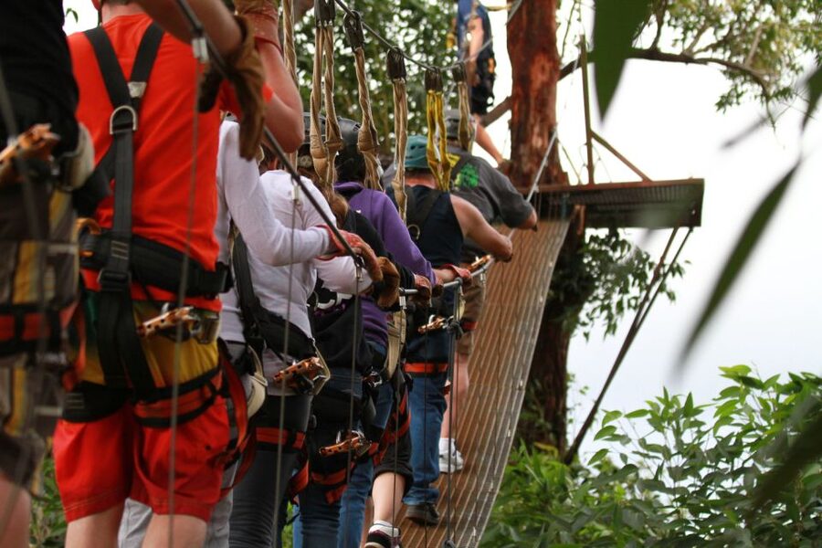 North Maui: 7 Line Zipline Adventure with Ocean Views - Shoes, cameras, weight limits, and other rules that matter