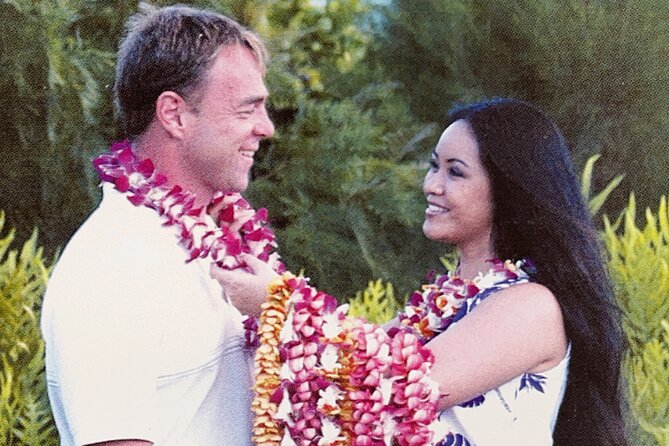 Orchid Airport Lei Greeting (Maui, Kahului Airport, OGG) - Tiny details that can affect your experience