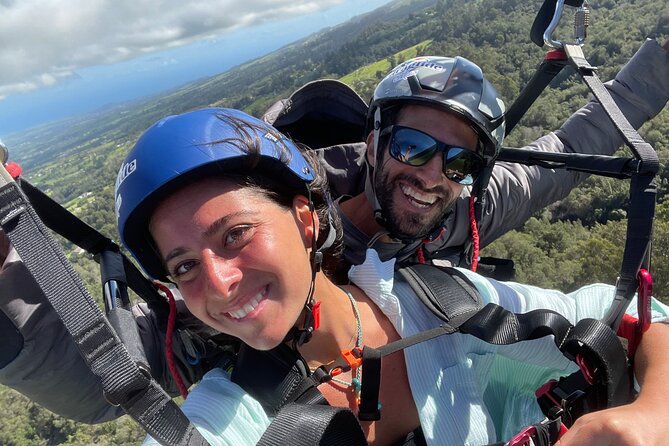 Paraglide Maui's 1K Tandem Paragliding Experience - Pre-flight briefing and the 5 to 6 second run to lift off