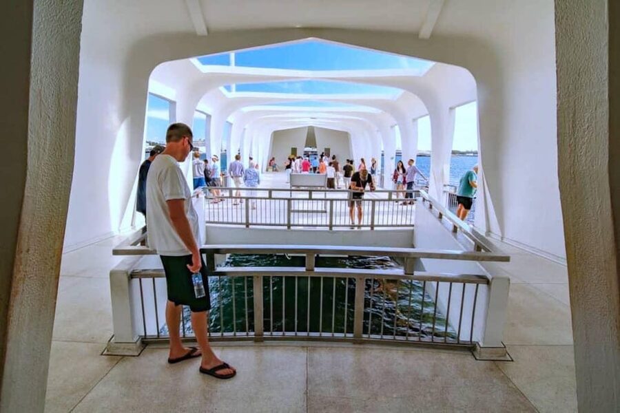 Pearl Harbor and Oahu Circle Island Tour FROM MAUI - Dole Plantation: a fun break or a time trade-off