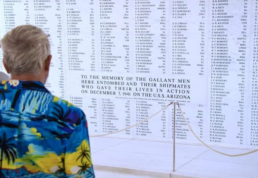 Pearl Harbor and Oahu Circle Island Tour FROM MAUI - Lunch at Kahuku Sugar Mill: plan on meals on your own