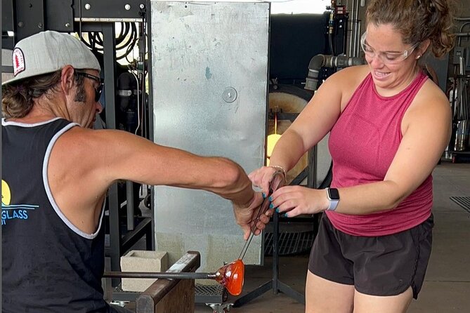 Private One Piece Glassblowing Lesson for 1 or 2 People - Time in the studio, based on how many pieces you make