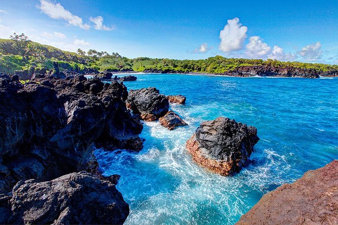 Road to Hana Adventure Maui Tour with Lunch - Motion Sickness, Footwear, and What to Bring