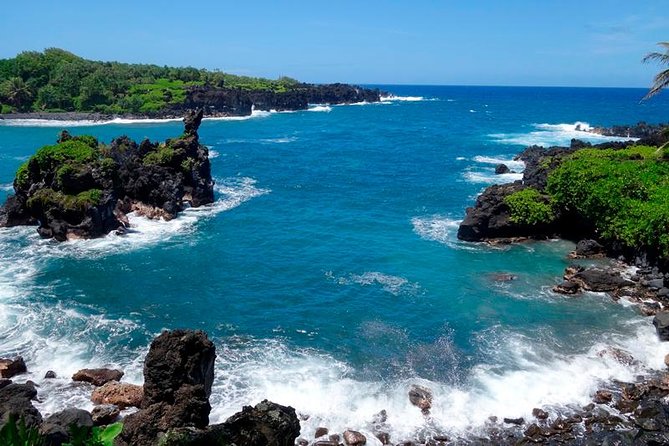Road to Hana in Mercedes Van: Waterfalls and Black Sand Beach - Upper Waikani Falls and Wailua Falls: where the pictures and the walking both pay off