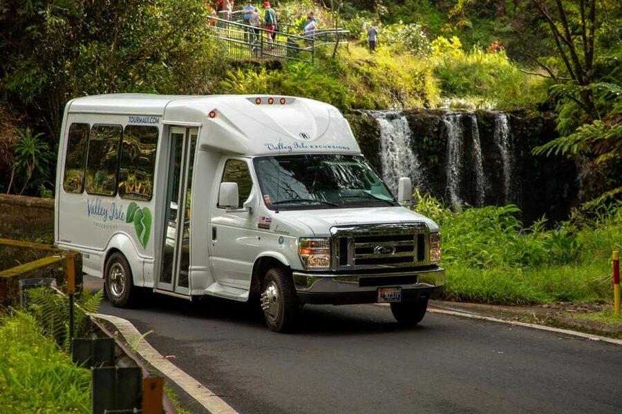 Road to Hana: Professional Guide, Food, Swimming, Waterfalls - Quick Reasons This Road to Hāna Day Works