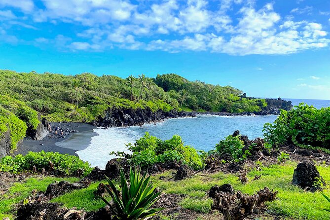 Shore Excursion of Maui - Wailua Valley to Ke’anae Point: the quieter panoramas and banana bread payoff